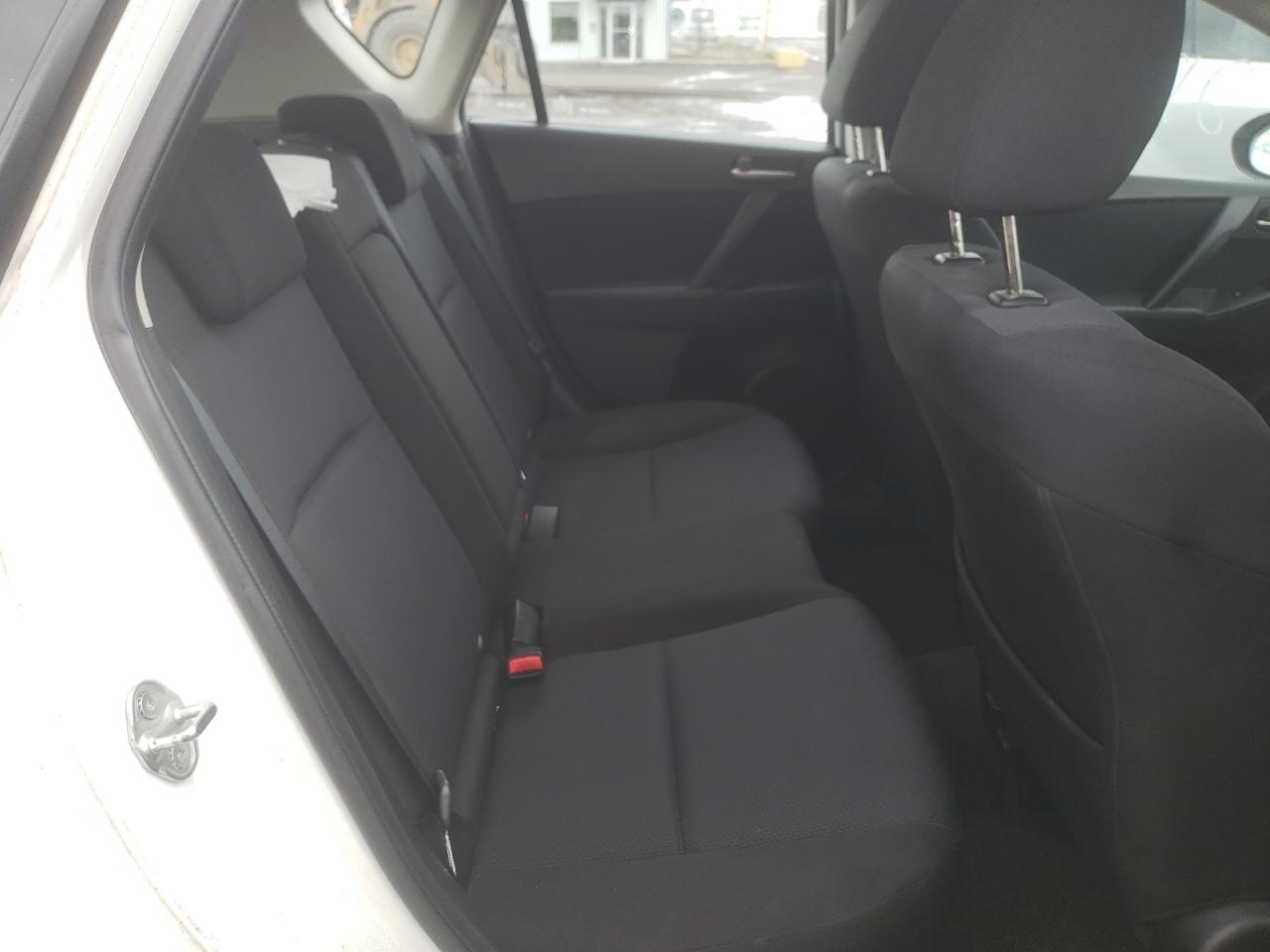 Photo 6 from auction – 2010 MAZDA 3 S with VIN JM1BL1H54A1270897