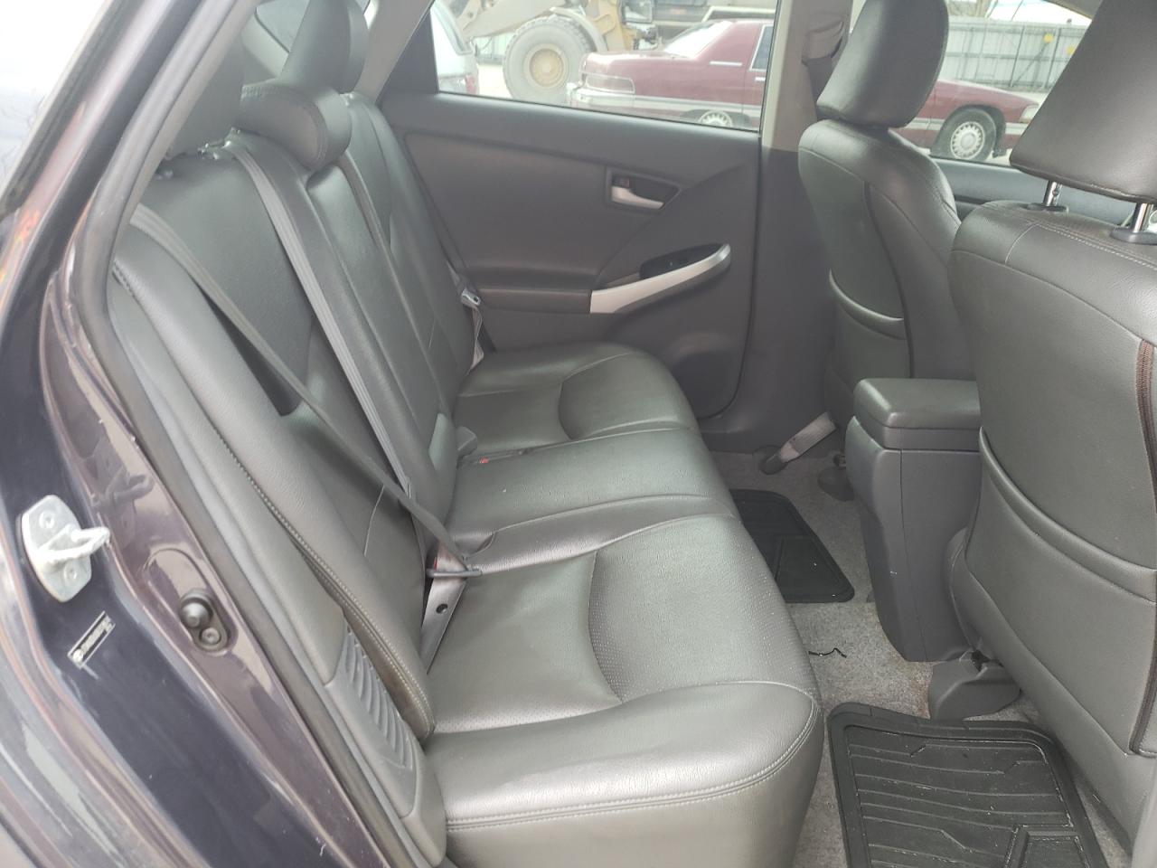 Photo 6 from auction – 2011 TOYOTA PRIUS with VIN JTDKN3DU0B0318874