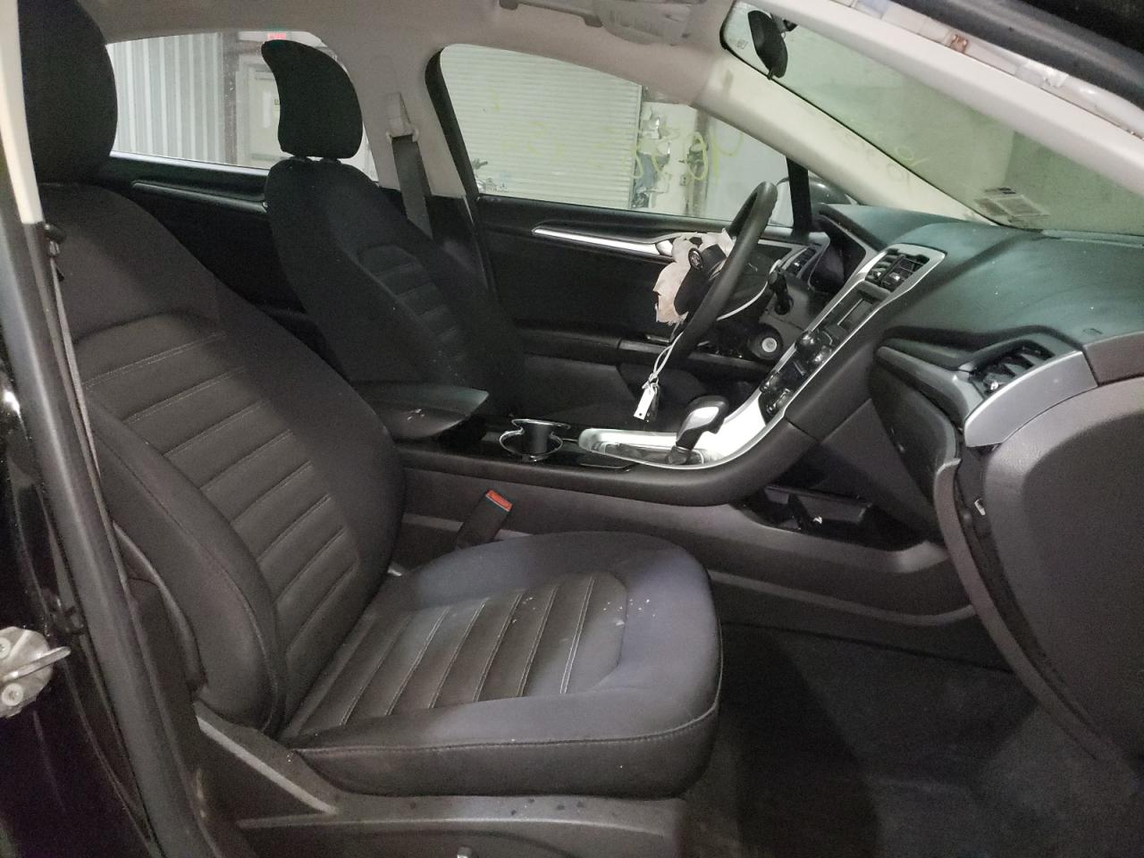 Photo 5 from auction – 2015 FORD FUSION SE with VIN 3FA6P0H71FR175802