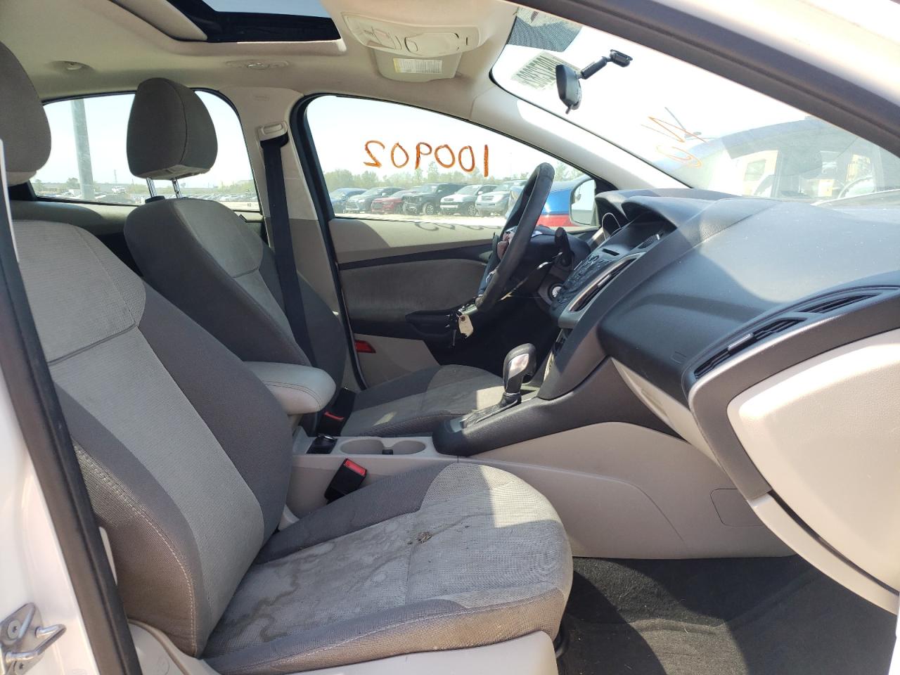 Photo 5 from auction – 2014 FORD FOCUS SE with VIN 1FADP3F2XEL387191