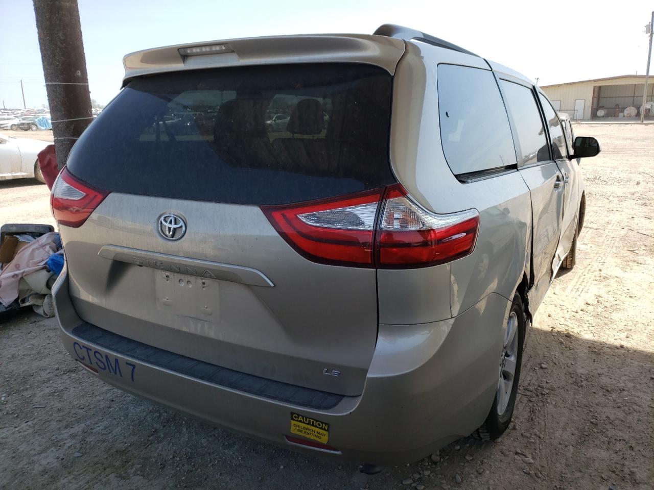 Photo 4 from auction – 2017 TOYOTA SIENNA LE with VIN 5TDKZ3DC8HS891670
