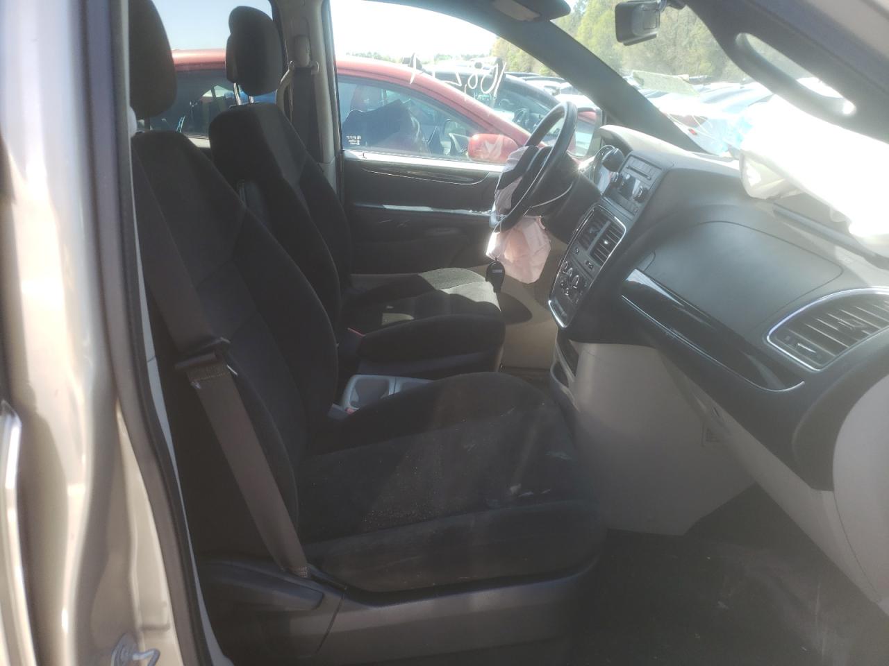 Photo 5 from auction – 2016 DODGE GRAND CARA with VIN 2C4RDGBG9GR102718