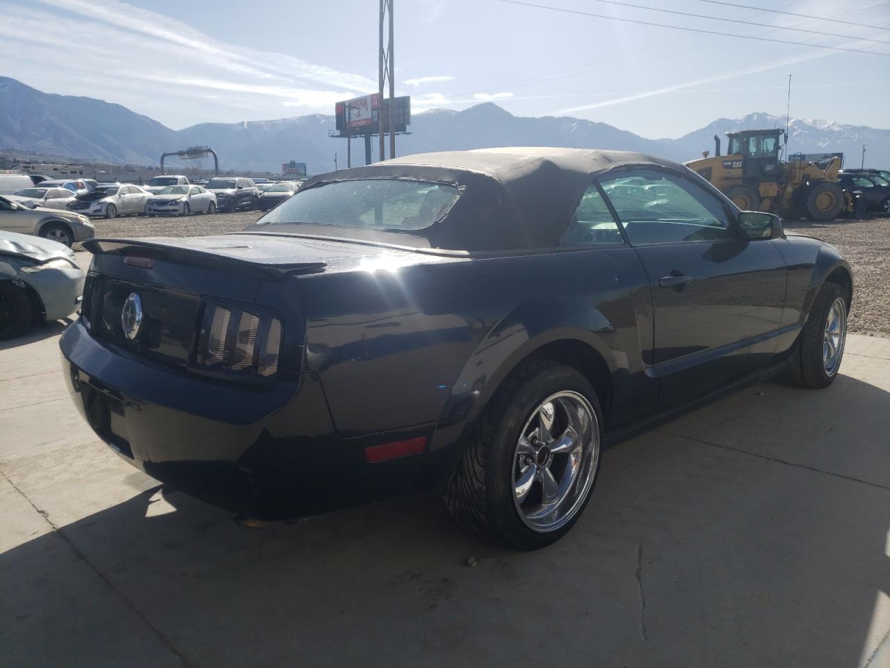 Photo 4 from auction – 2005 FORD MUSTANG with VIN 1ZVFT84N155256449