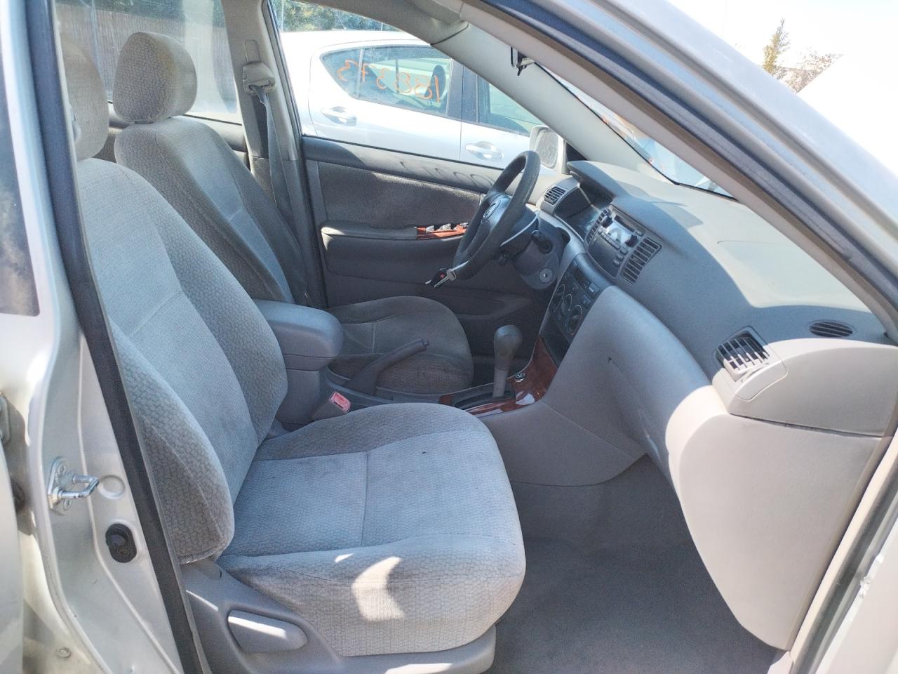 Photo 5 from auction – 2004 TOYOTA COROLLA CE with VIN 1NXBR32E44Z338567