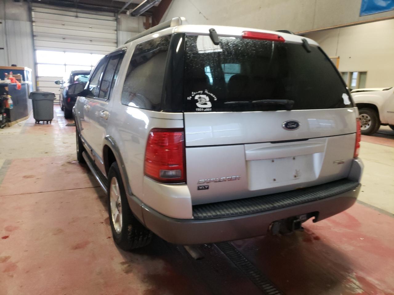 Photo 3 from auction – 2005 FORD EXPLORER X with VIN 1FMZU73E95UB39468