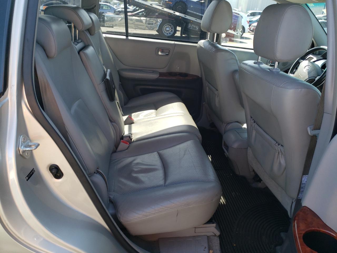 Photo 6 from auction – 2006 TOYOTA HIGHLANDER with VIN JTEEP21A360150726