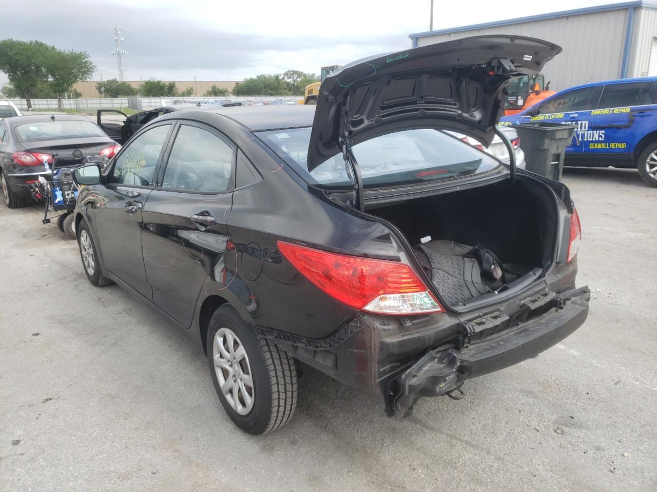 Photo 3 from auction – 2013 HYUNDAI ACCENT GLS with VIN KMHCT4AE2DU555452
