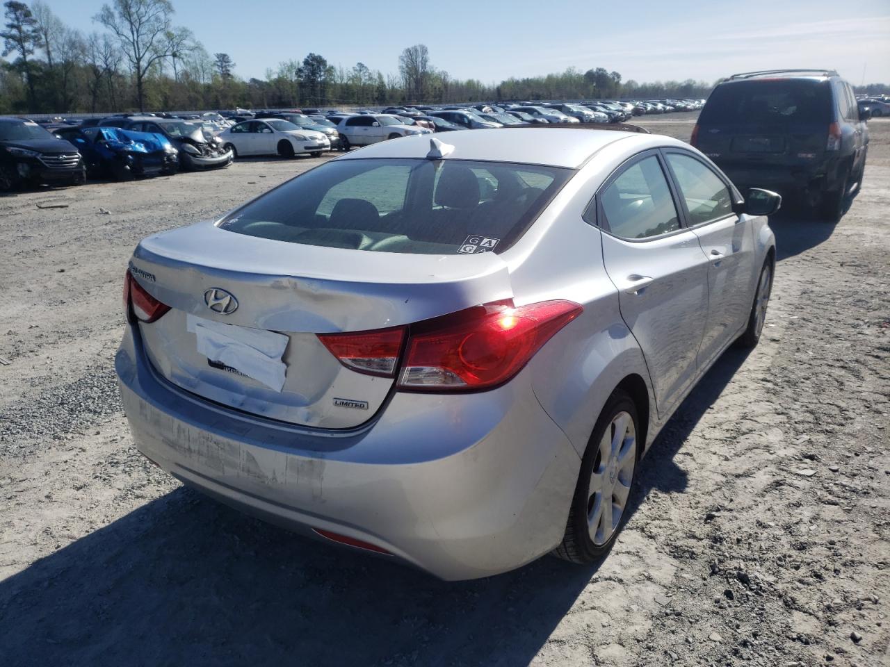 Photo 4 from auction – 2012 HYUNDAI ELANTRA GL with VIN 5NPDH4AE3CH115744