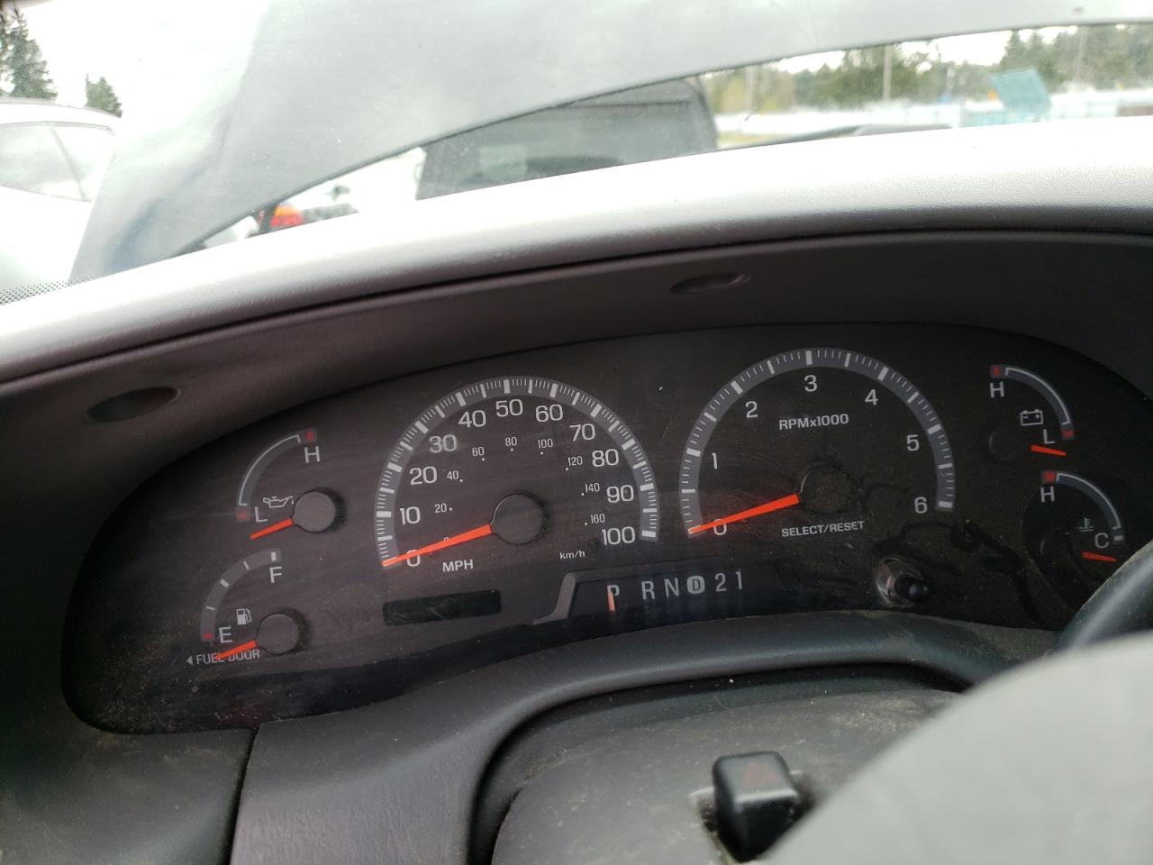 Photo 8 from auction – 2001 FORD F150 with VIN 2FTRX08L11CA15571