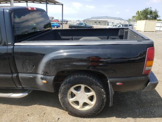 Photo 10 from auction – 2002 GMC SIERRA K15 with VIN 2GTFK69U721356644