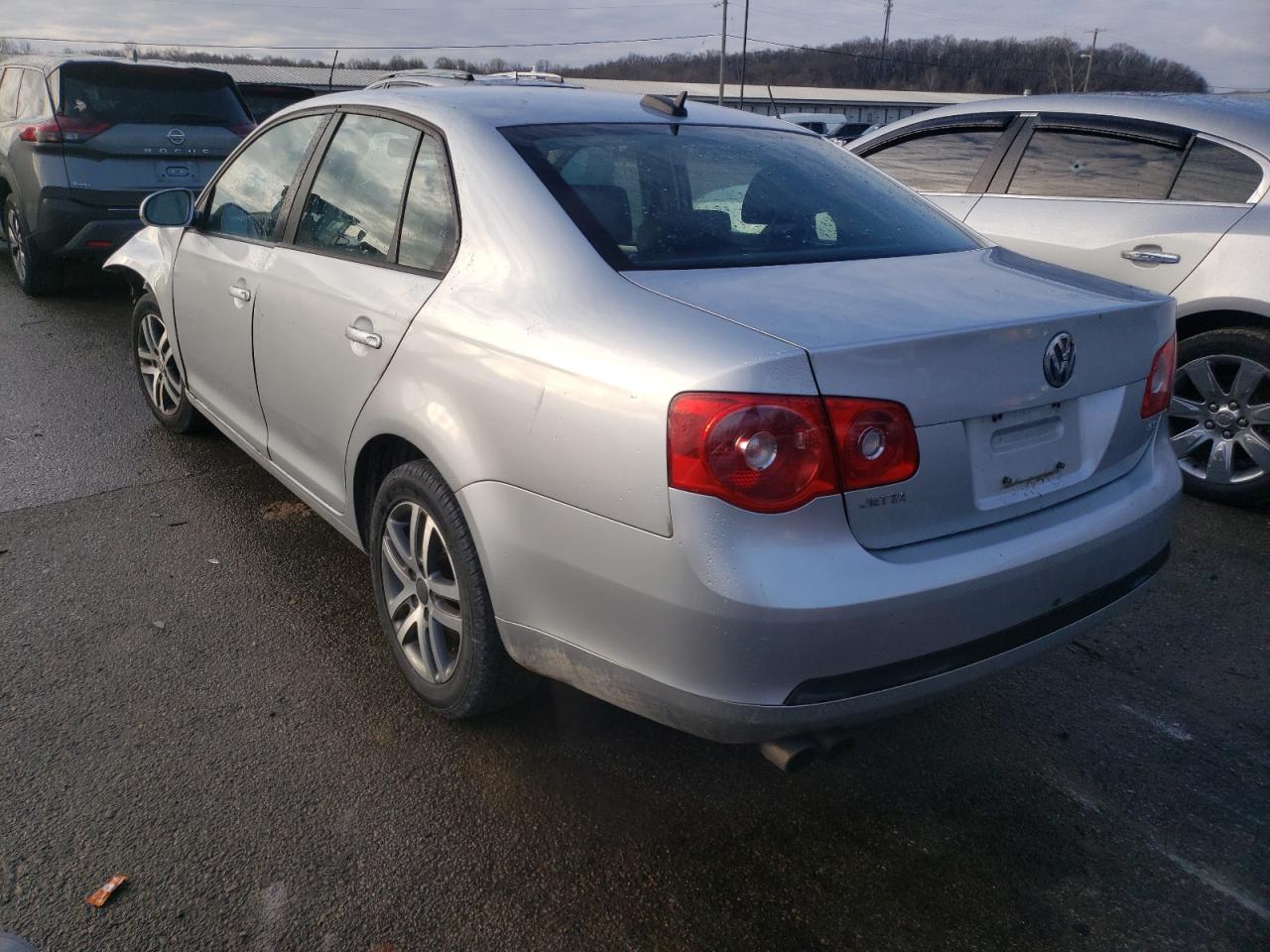 Photo 3 from auction – 2006 VOLKSWAGEN JETTA 2.5 with VIN 3VWSF71K06M846325