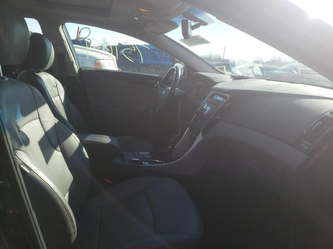 Photo 5 from auction – 2013 HYUNDAI SONATA SE with VIN 5NPEC4AC6DH711322