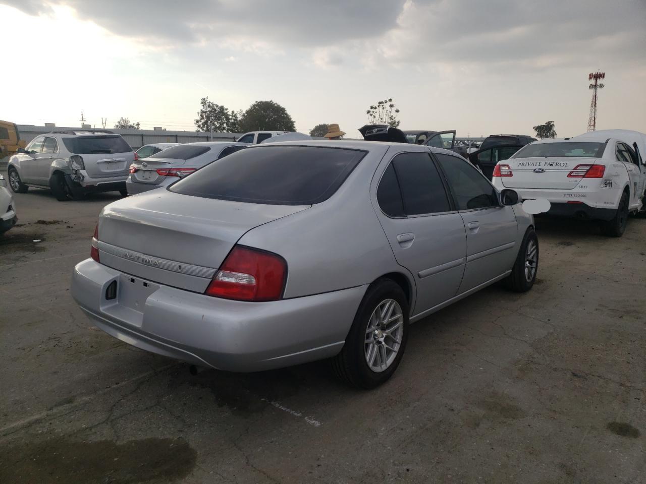 Photo 4 from auction – 2001 NISSAN ALTIMA XE with VIN 1N4DL01D01C167264