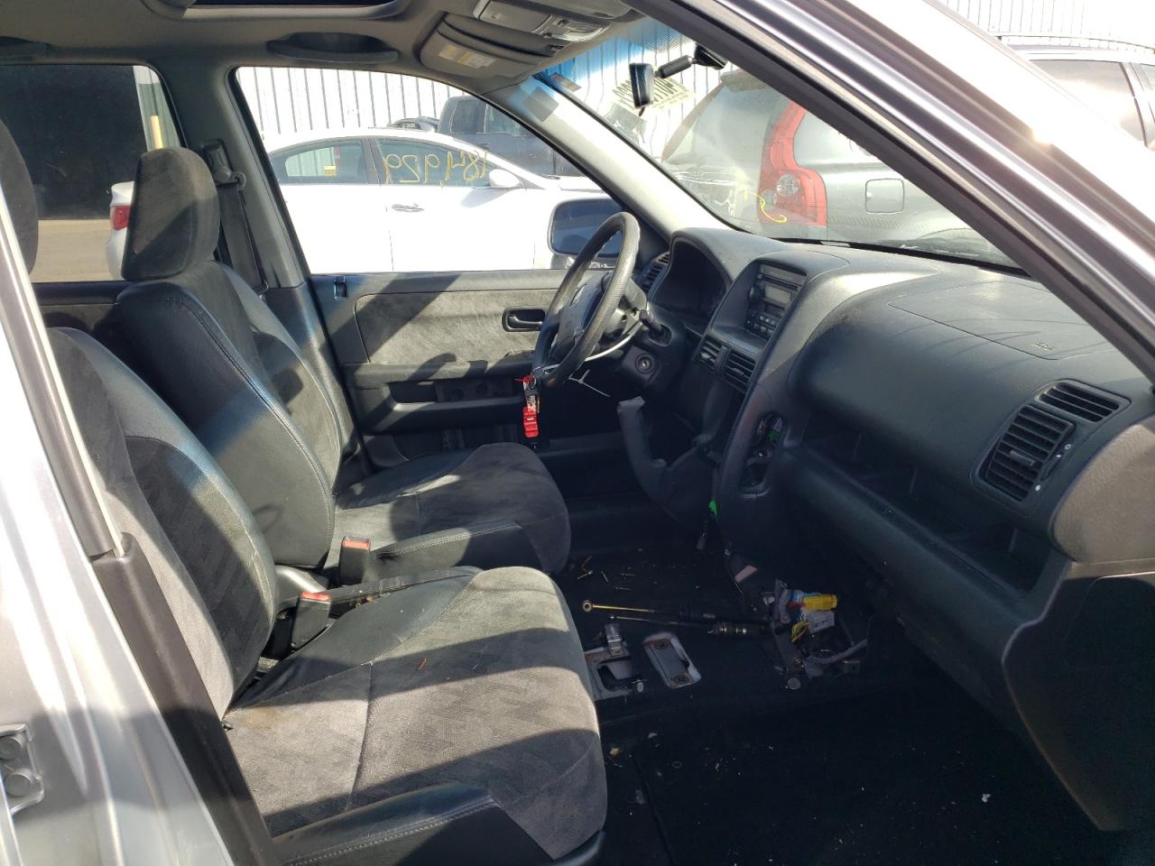 Photo 5 from auction – 2002 HONDA CR-V EX with VIN JHLRD77822C069051