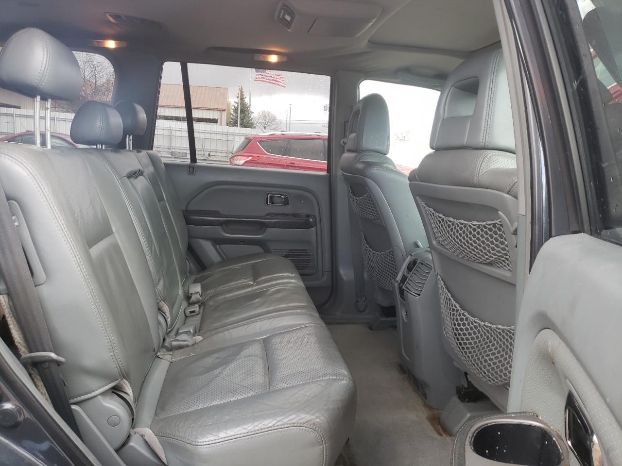 Photo 6 from auction – 2005 HONDA PILOT EXL with VIN 2HKYF18655H523542