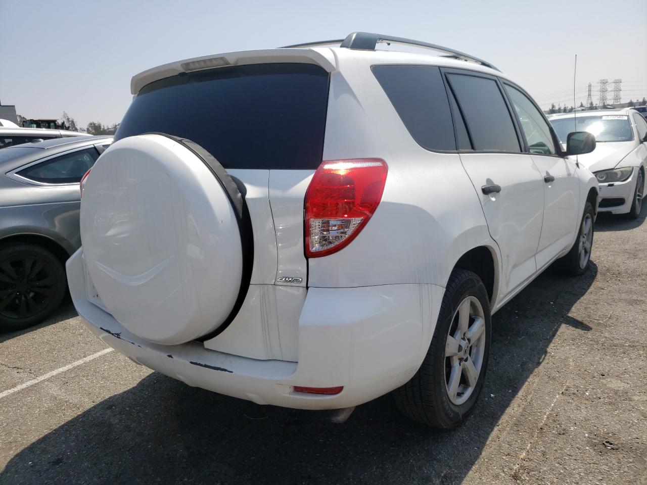 Photo 4 from auction – 2006 TOYOTA RAV4 with VIN JTMBD33V265007341