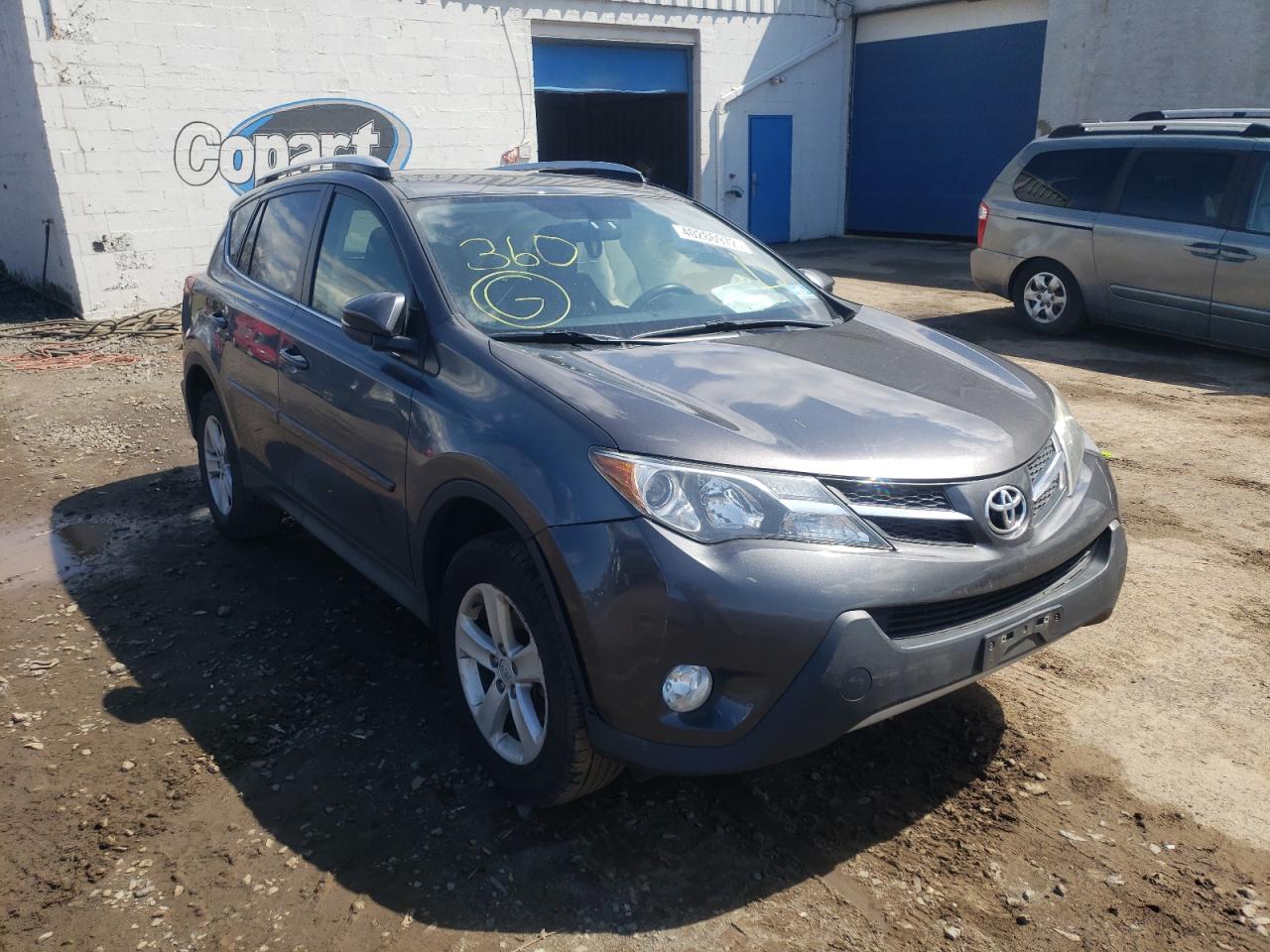 TOYOTA RAV4 XLE 2013 with VIN JTMRFREV7D5010712 - Photo from auction