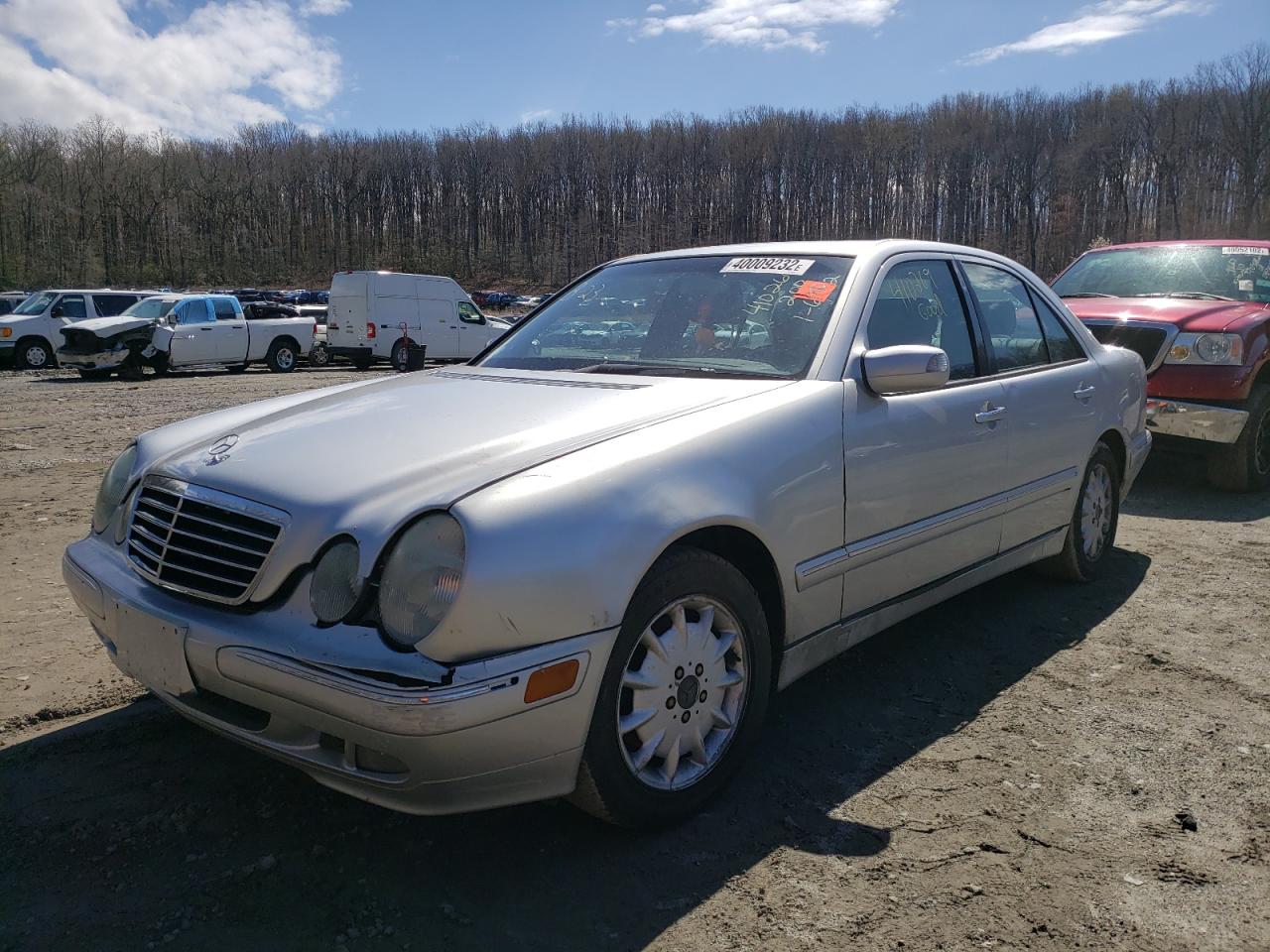 Photo 2 from auction – 2001 MERCEDES-BENZ E 320 with VIN WDBJF65J31B265250