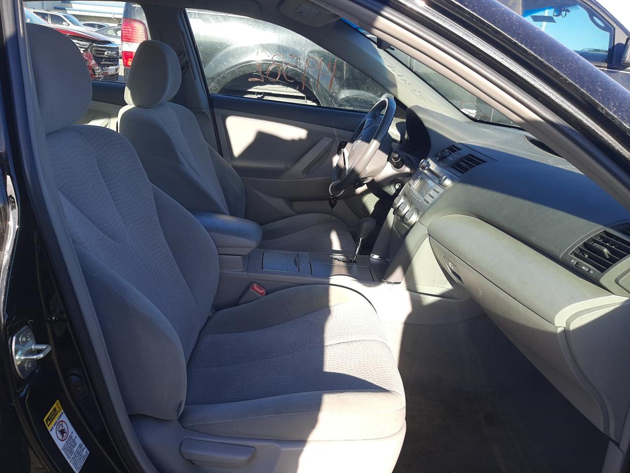 Photo 5 from auction – 2011 TOYOTA CAMRY BASE with VIN 4T4BF3EK5BR146197