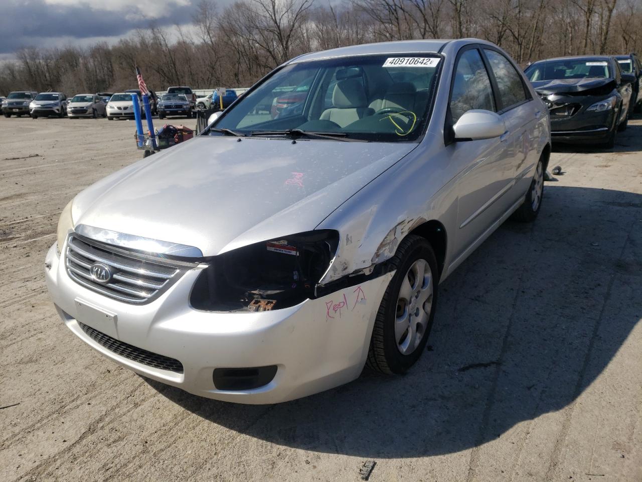 Zdjęcie 2 z aukcji – 2008 KIA SPECTRA EX z VIN KNAFE121685547115