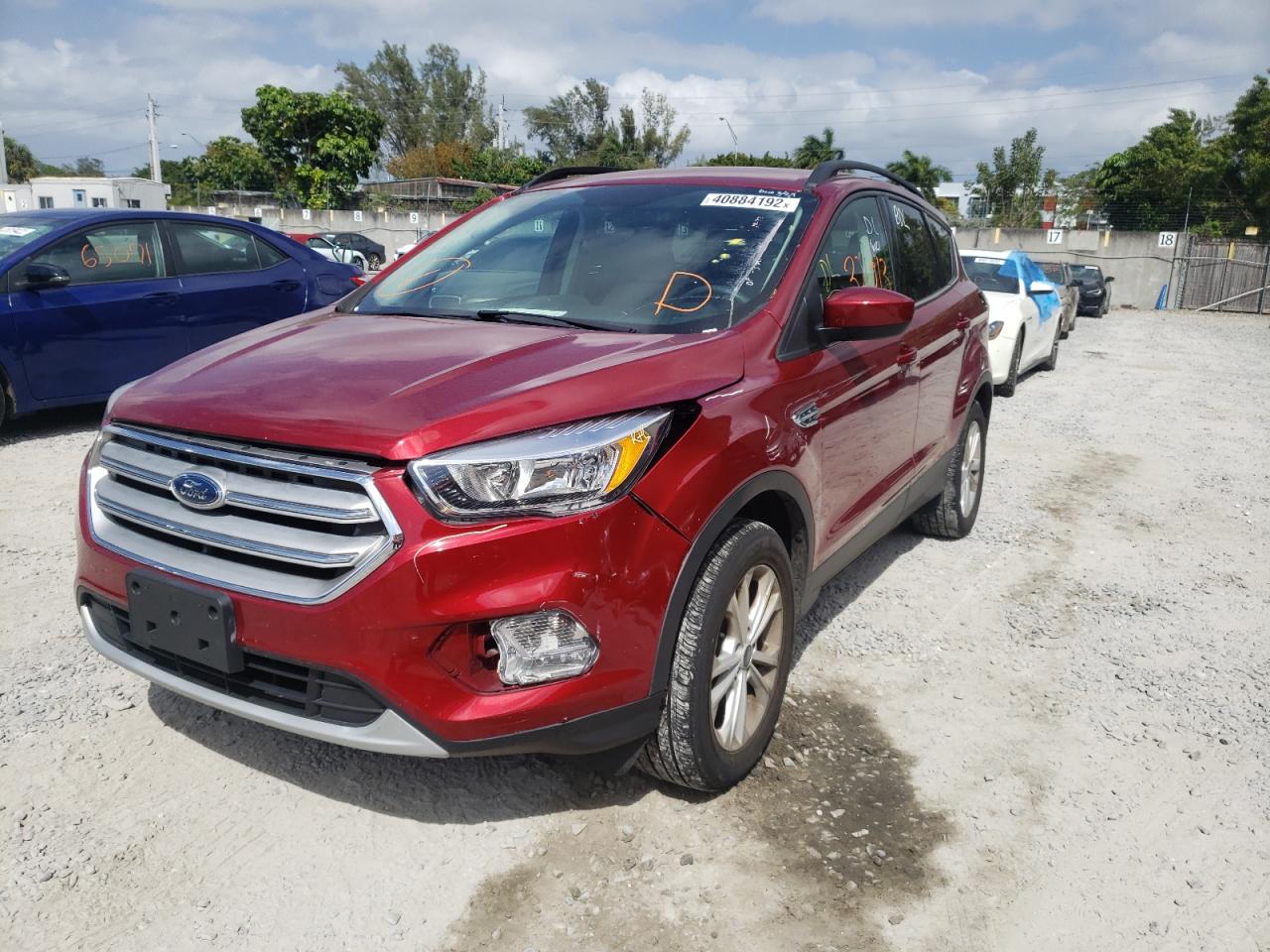 Photo 2 from auction – 2018 FORD ESCAPE SE with VIN 1FMCU9GD5JUD12657