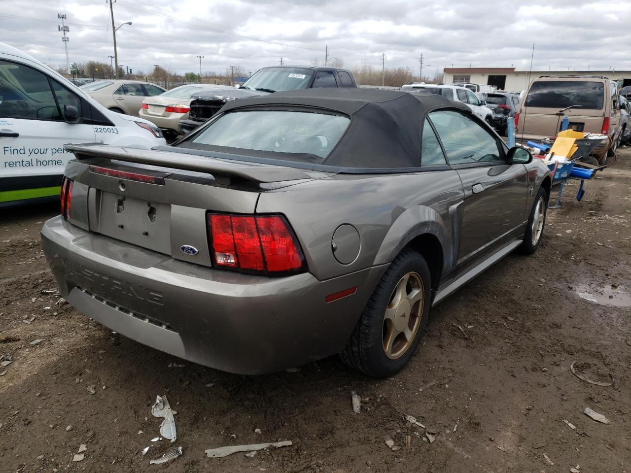 Photo 4 from auction – 2001 FORD MUSTANG with VIN 1FAFP44471F256490