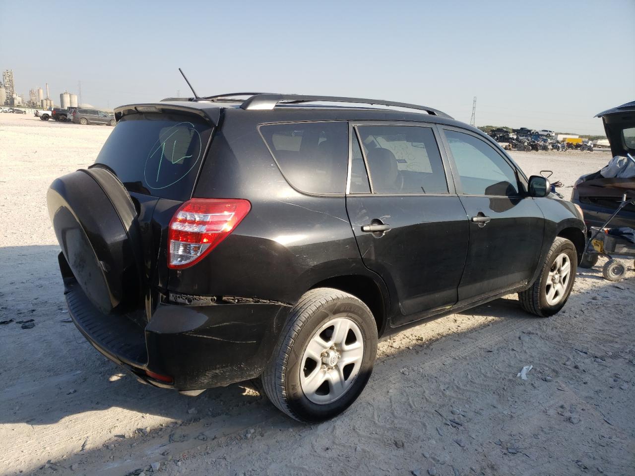 Photo 4 from auction – 2011 TOYOTA RAV4 with VIN 2T3ZF4DVXBW085852