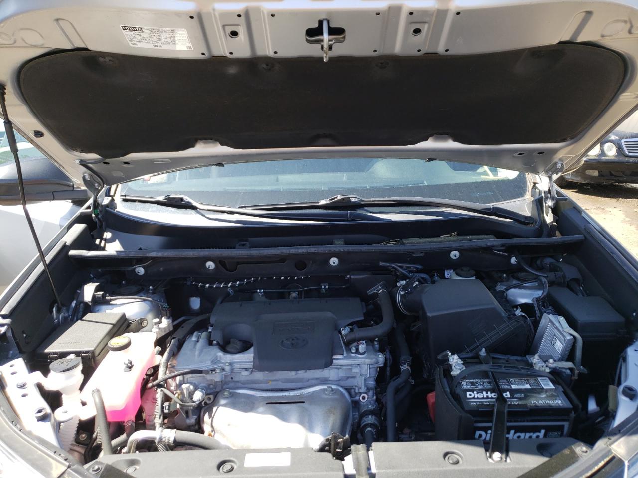 Photo 7 from auction – 2018 TOYOTA RAV4 LE with VIN 2T3ZFREV6JW417523