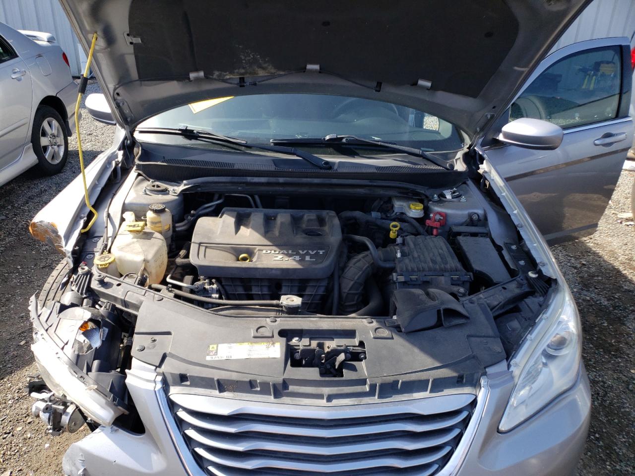 Photo 7 from auction – 2013 CHRYSLER 200 LX with VIN 1C3CCBAB2DN640398