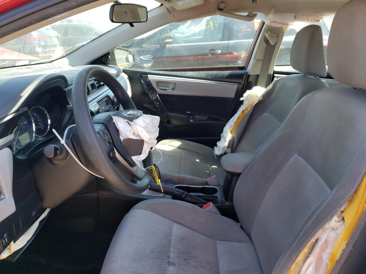 Photo 5 from auction – 2015 TOYOTA COROLLA L with VIN 5YFBURHE3FP284076