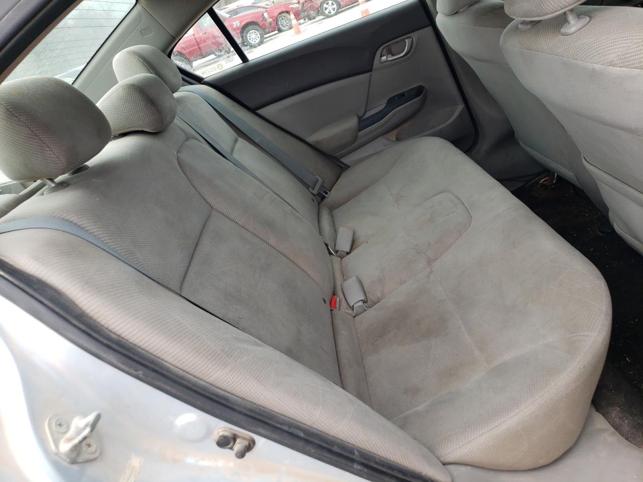 Photo 6 from auction – 2012 HONDA CIVIC LX with VIN 19XFB2F55CE035194