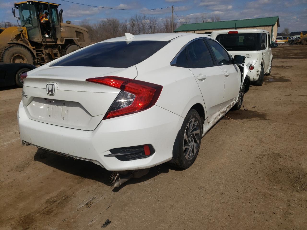 Photo 4 from auction – 2017 HONDA CIVIC EX with VIN 19XFC2F77HE050883
