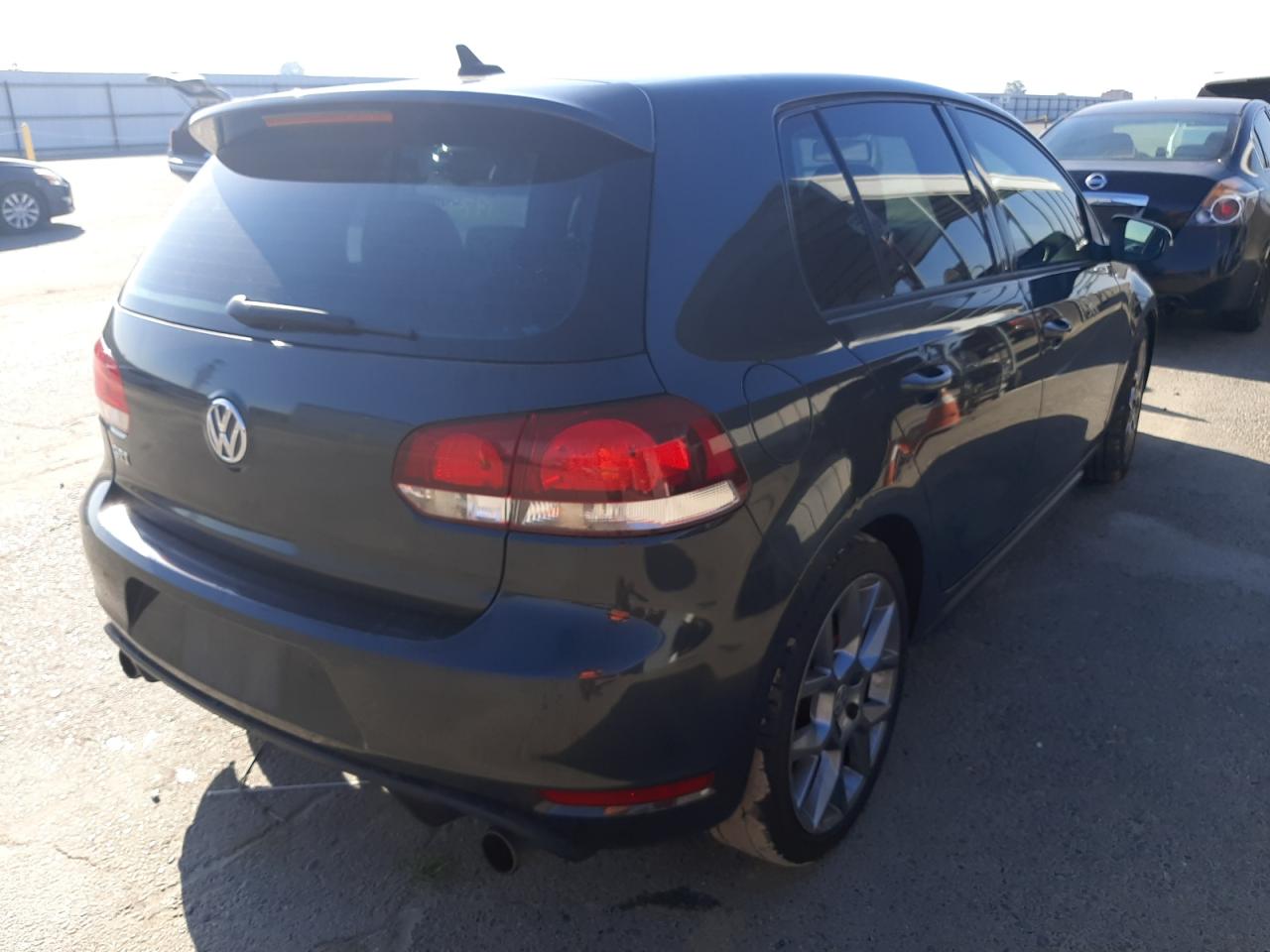 Photo 4 from auction – 2013 VOLKSWAGEN GTI with VIN WVWHD7AJ5DW095939