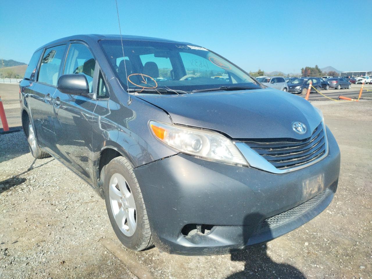 Photo 9 from auction – 2013 TOYOTA SIENNA with VIN 5TDZK3DCXDS376036