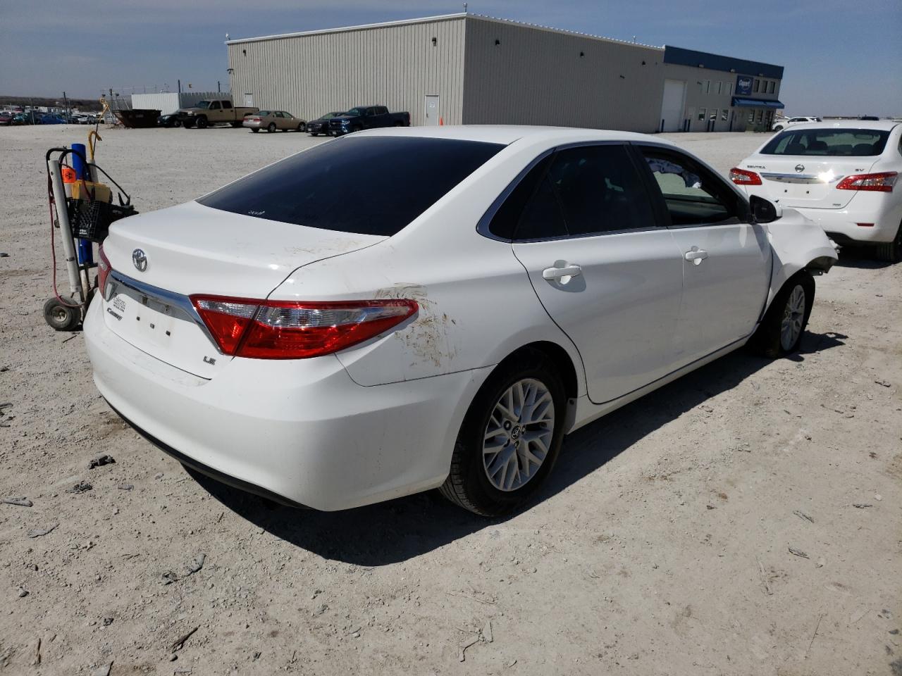 Photo 4 from auction – 2016 TOYOTA CAMRY LE with VIN 4T4BF1FK9GR557998