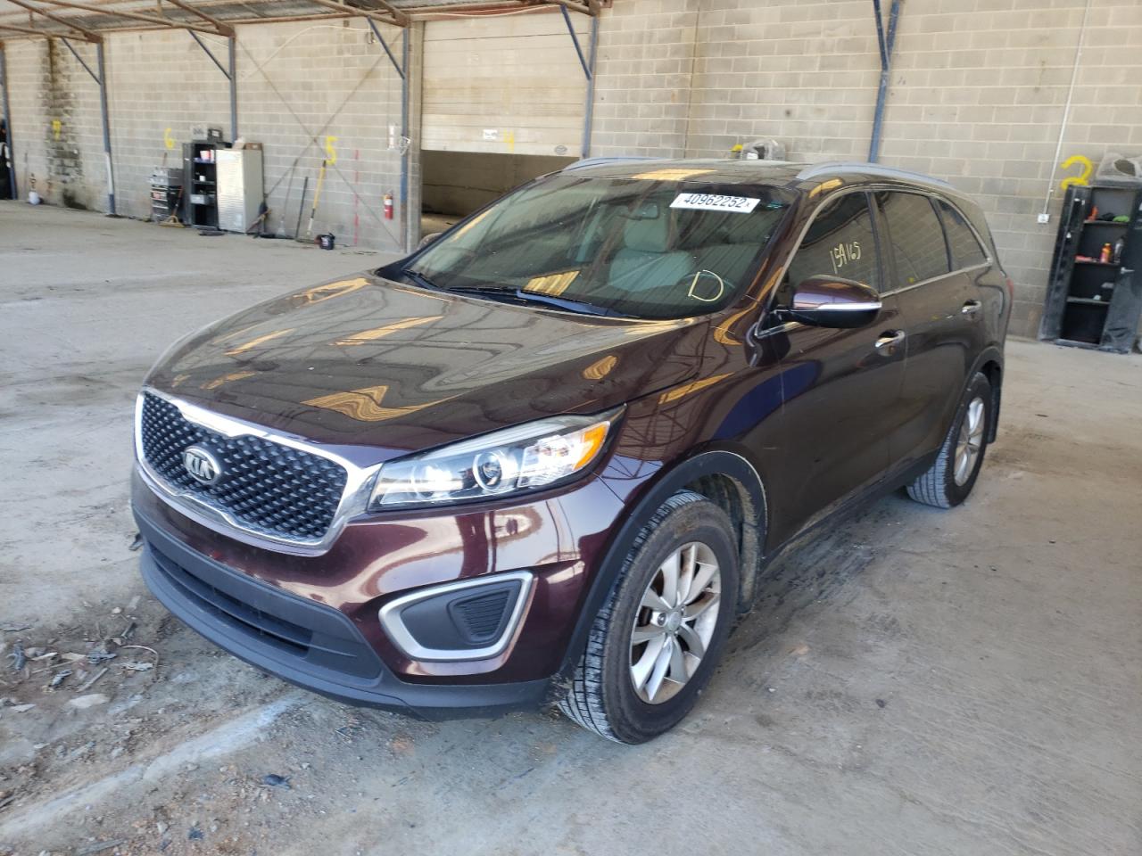 Photo 2 from auction – 2016 KIA SORENTO LX with VIN 5XYPG4A32GG016005