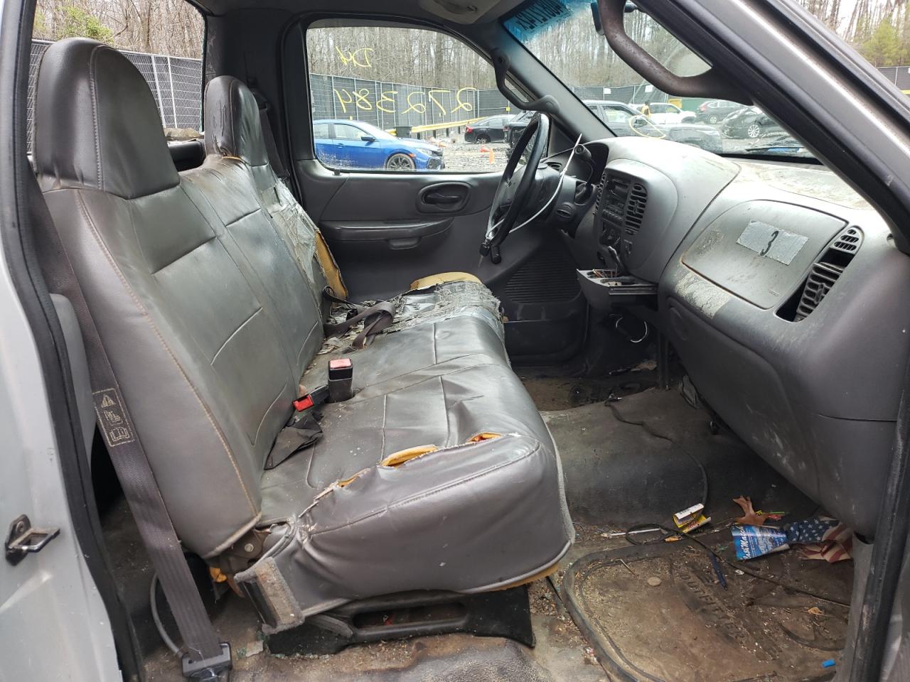 Photo 5 from auction – 2002 FORD F150 with VIN 1FTRF17202NA18894