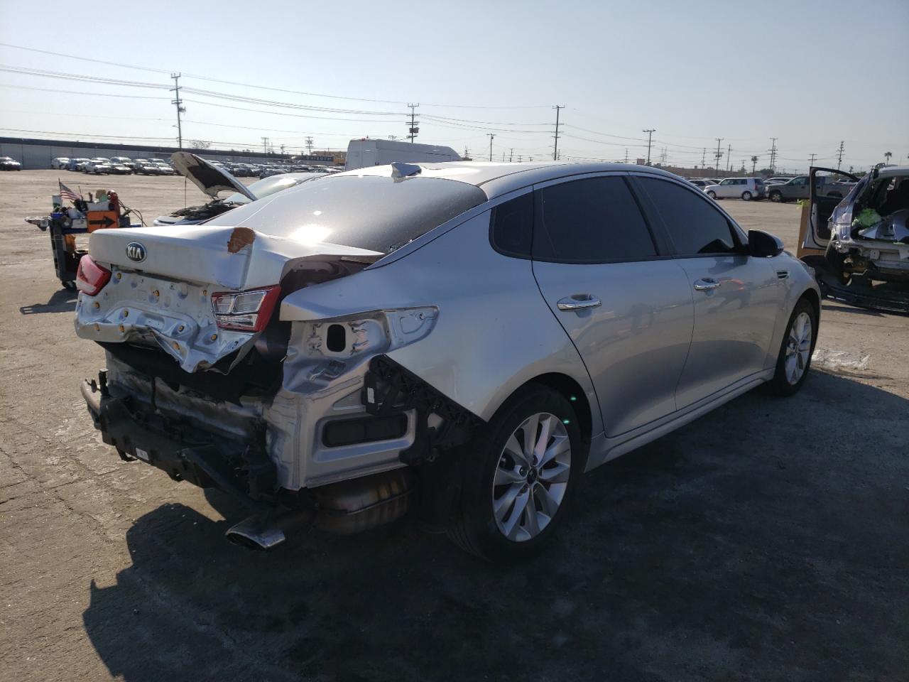 Photo 4 from auction – 2018 KIA OPTIMA LX with VIN 5XXGT4L33JG252151