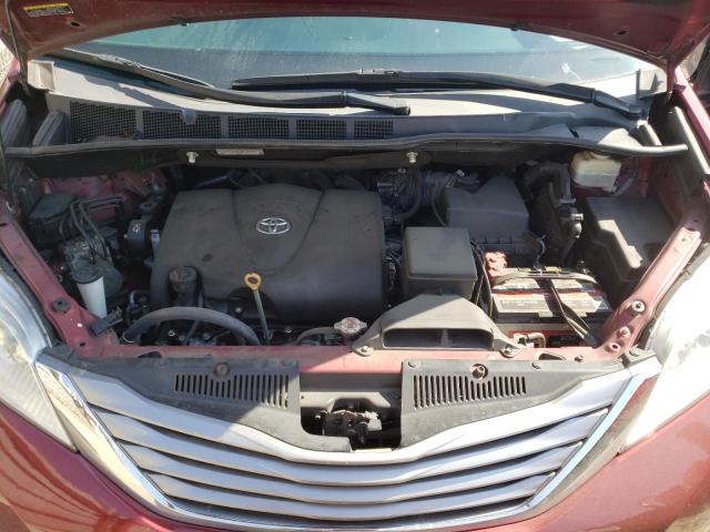 Photo 7 from auction – 2017 TOYOTA SIENNA XLE with VIN 5TDYZ3DC2HS896650
