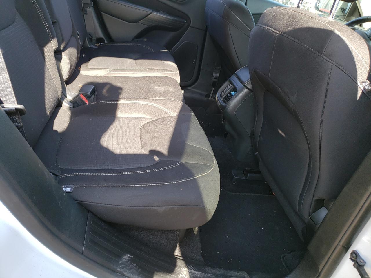Photo 6 from auction – 2015 JEEP CHEROKEE L with VIN 1C4PJMCB2FW709678