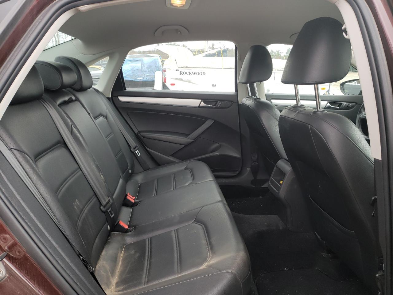 Photo 6 from auction – 2012 VOLKSWAGEN PASSAT SE with VIN 1VWBP7A37CC012328