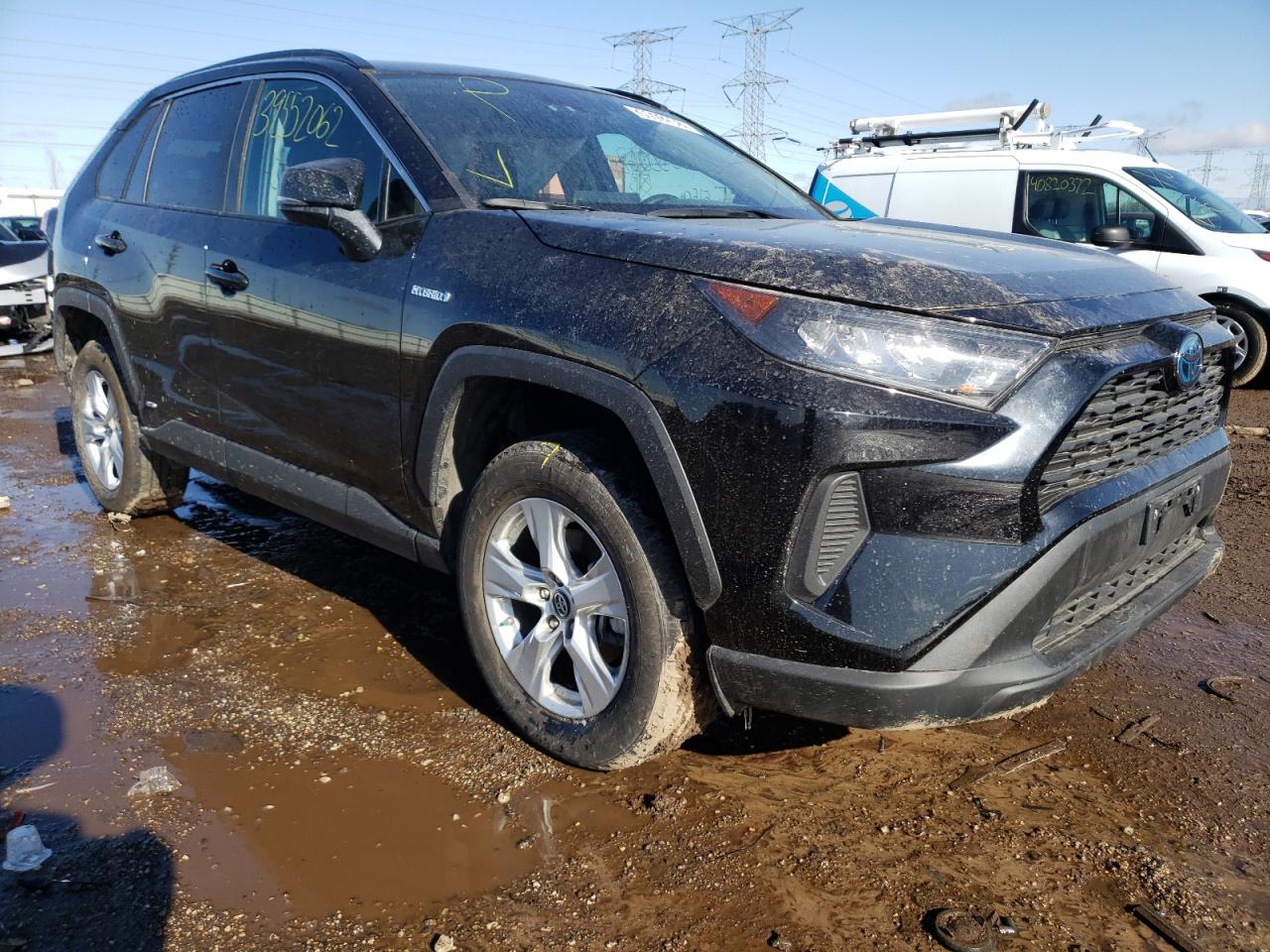 TOYOTA RAV4 LE 2020 with VIN 4T3M6RFV3LU002333 - Photo from auction