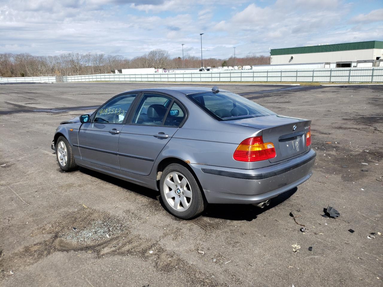 Photo 3 from auction – 2004 BMW 325 XI with VIN WBAEU334X4PR11795