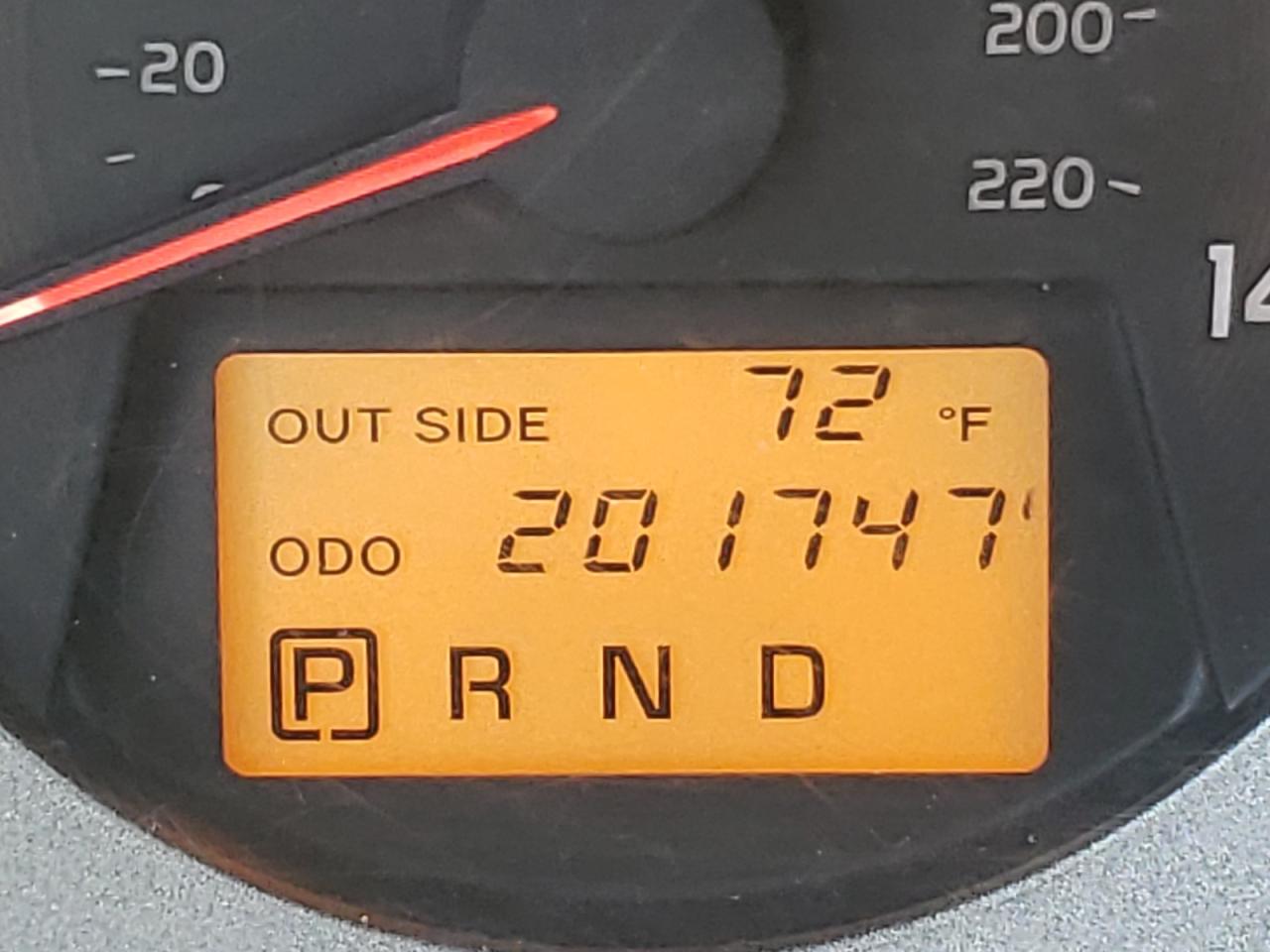 Photo 8 from auction – 2006 TOYOTA RAV4 with VIN JTMBD33V265007341