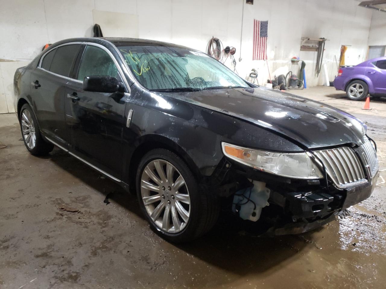 LINCOLN MKS 2011 with VIN 1LNHL9FT0BG613189 - Photo from auction
