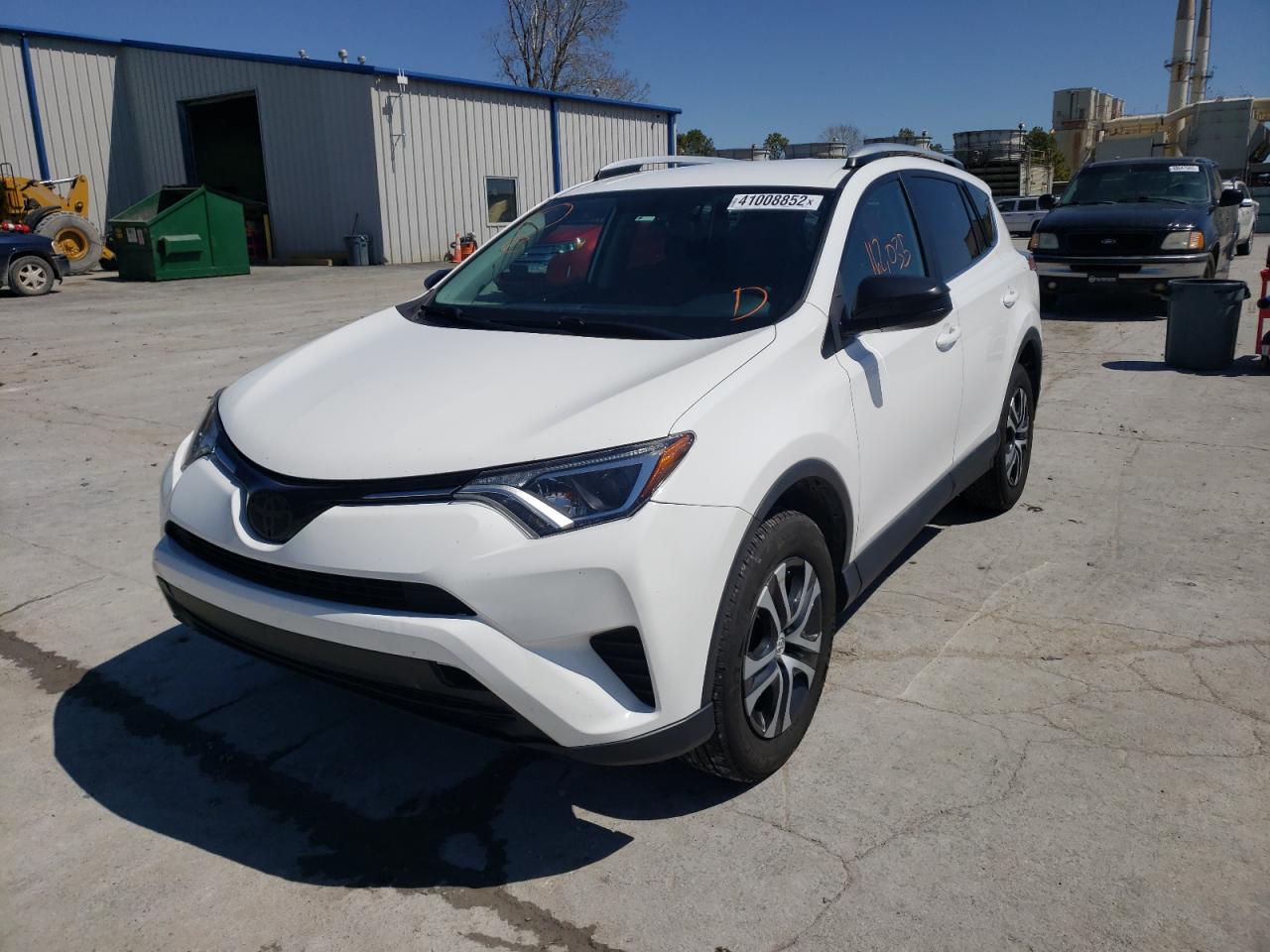Photo 2 from auction – 2016 TOYOTA RAV4 LE with VIN 2T3BFREV7GW518340