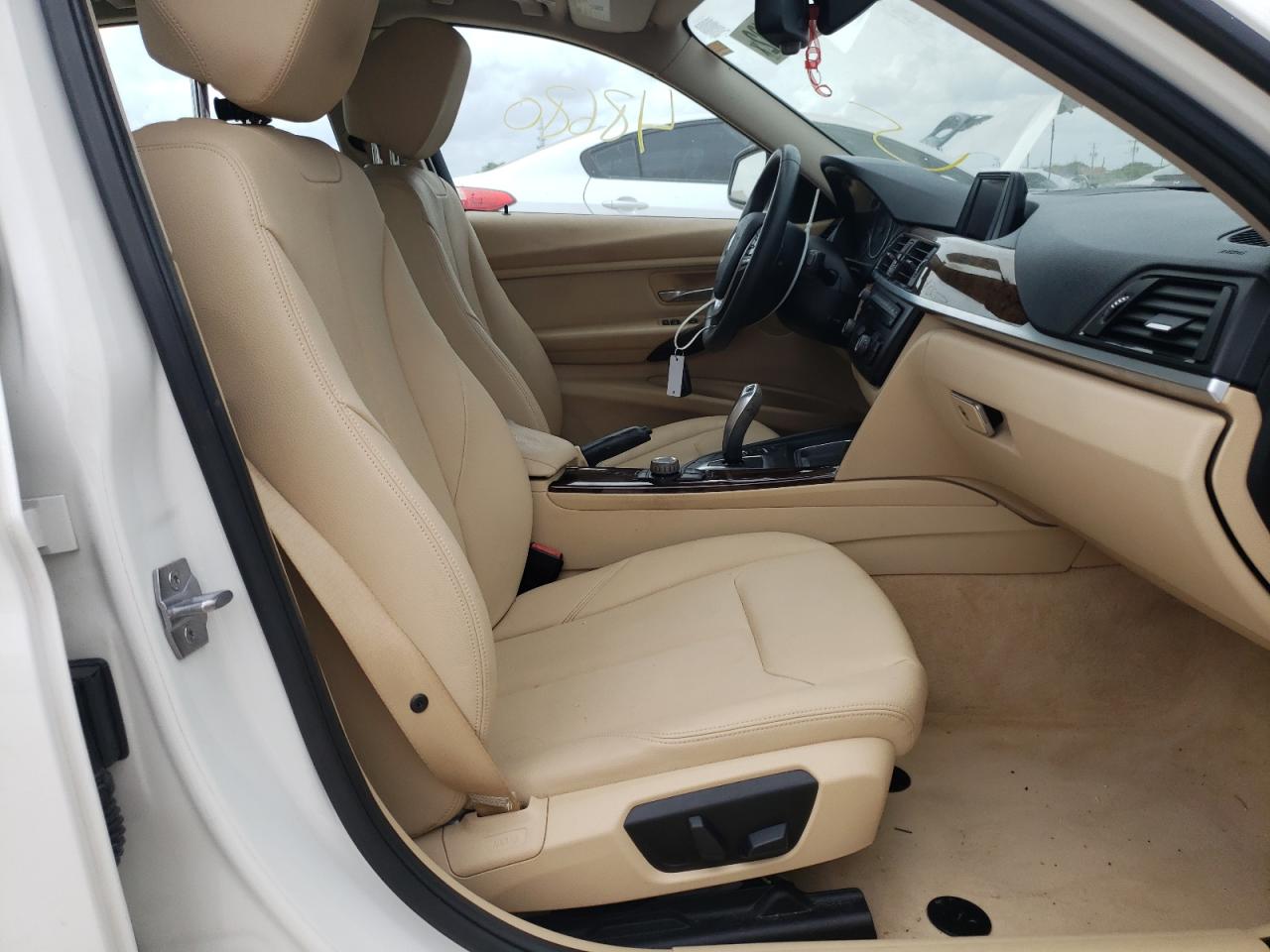 Photo 5 from auction – 2014 BMW 328 I with VIN WBA3A5G56ENP29376