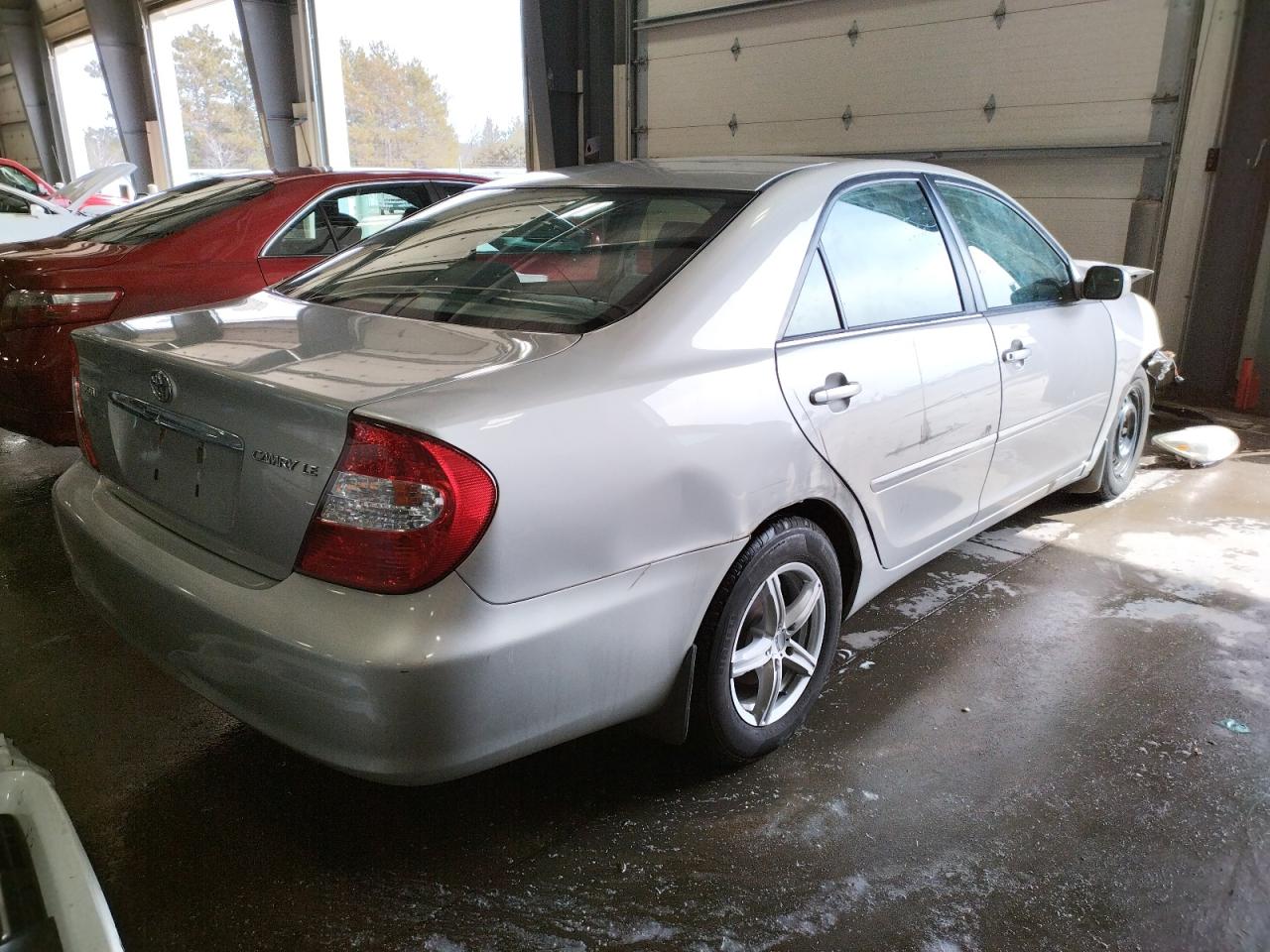 Photo 4 from auction – 2004 TOYOTA CAMRY LE with VIN 4T1BE32K34U840679