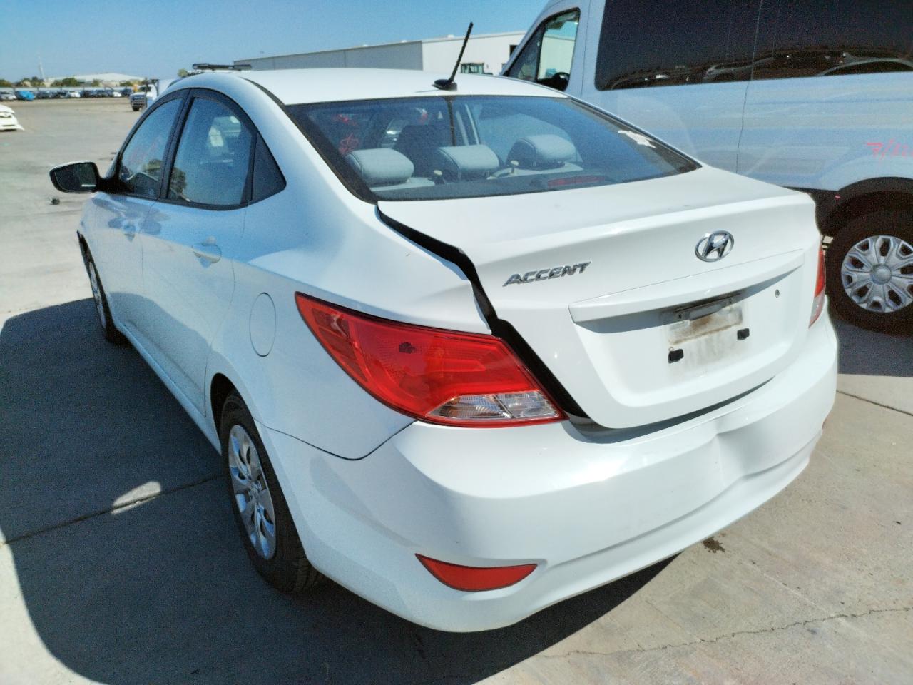 Photo 3 from auction – 2016 HYUNDAI ACCENT SE with VIN KMHCT4AE7GU948125