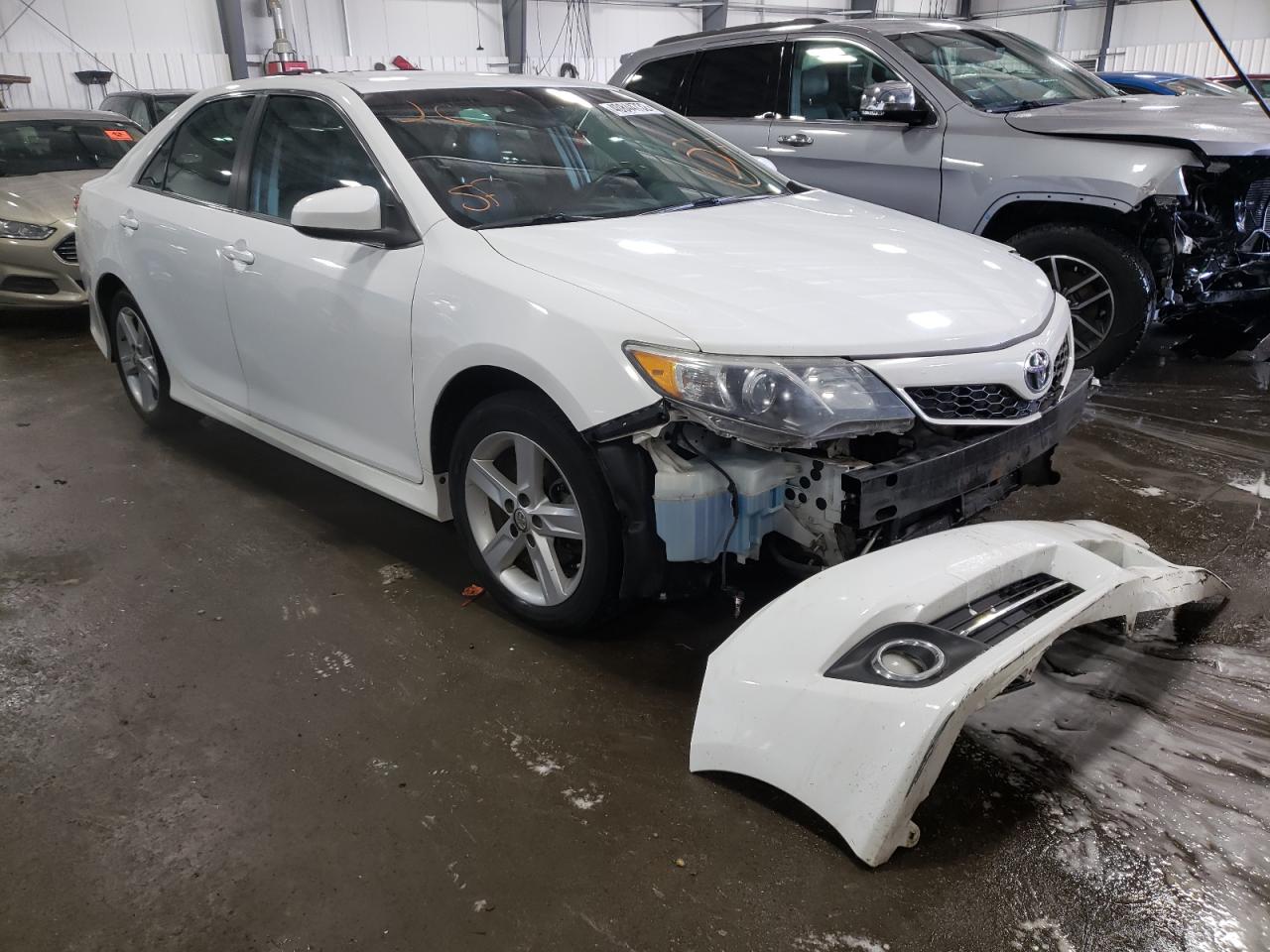 TOYOTA CAMRY L 2014 with VIN 4T1BF1FK8EU313346 - Photo from auction
